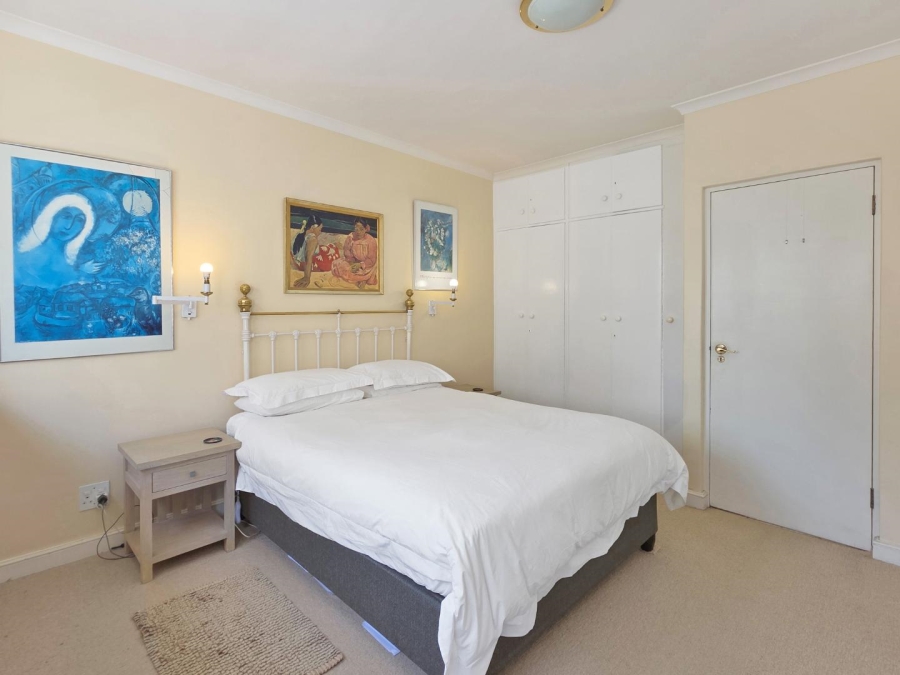 2 Bedroom Property for Sale in Sea Point Western Cape